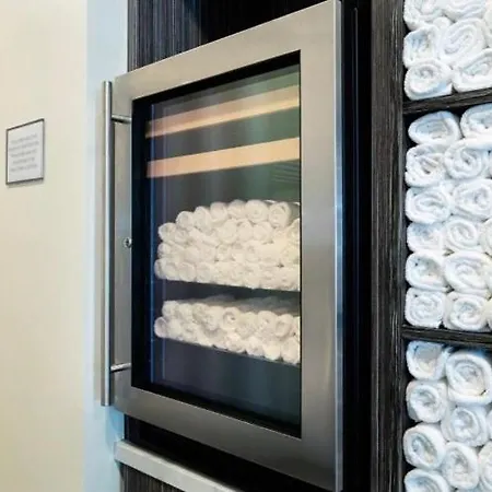 Hanza Tower Family Sauna & Jacusi & Pool * Szczecin