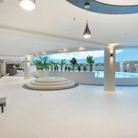 Apartment Hanza Tower Family Sauna & Jacusi & Pool *