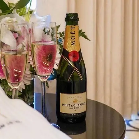 Hanza Tower Family Sauna & Jacusi & Pool Apartment